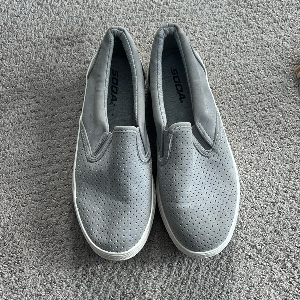 Sofa brand slip on sneakers in light gray. Size 7.5